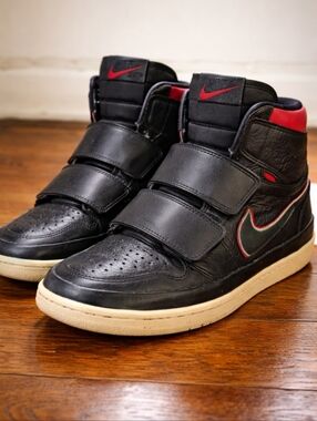 Nike Air Jordan 1 High Strap Black Red Size 11 Retro Streetwear Sneaker Mens